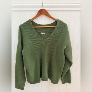 Cozy Green Textured Knit Sweater – Size L